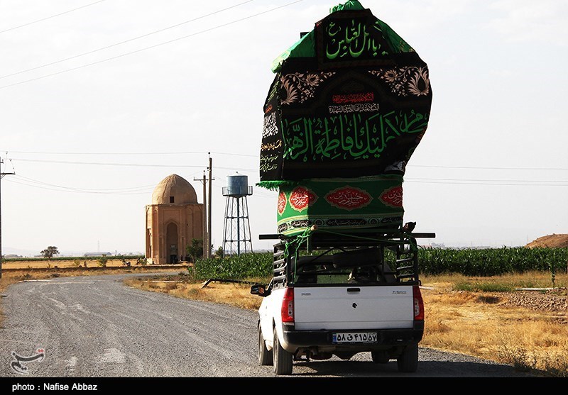 مراسم نخل گردانی و علم گردانی روستای مراداباد در اراک