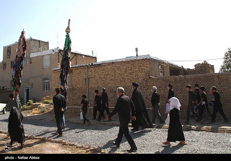 مراسم نخل گردانی و علم گردانی روستای مراداباد در اراک