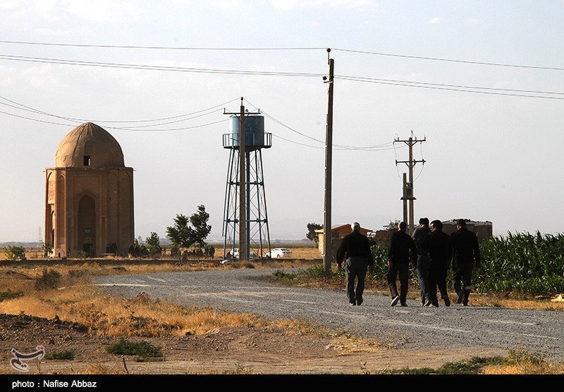 مراسم نخل گردانی و علم گردانی روستای مراداباد در اراک