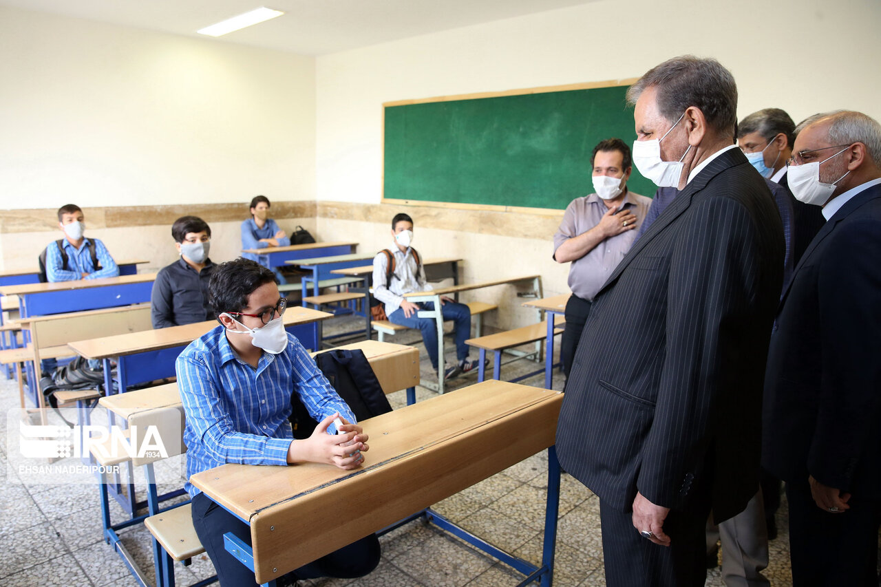 حضور جهانگیری در مدارس تهران