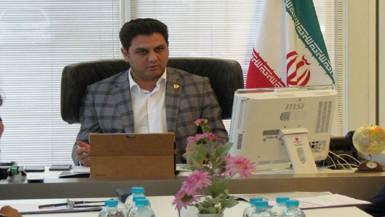 واکنش به ریخت و پاش تیمهای دولتی: این پولها در این شرایط اقتصادی از کجا میآید؟