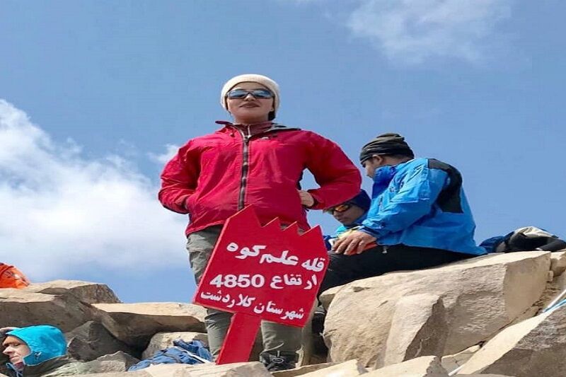 دختر مهابادی به دومین قله مرتفع ایران صعود کرد