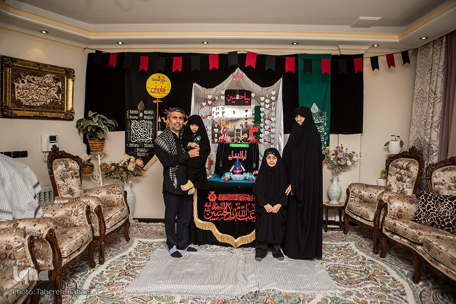 این خانه عزادار حسین(ع) است