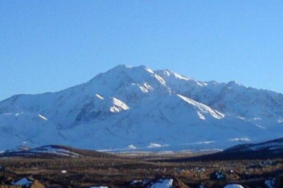 سند مالکیت قله «بل» شهرستان اقلید به نام دولت صادر شد