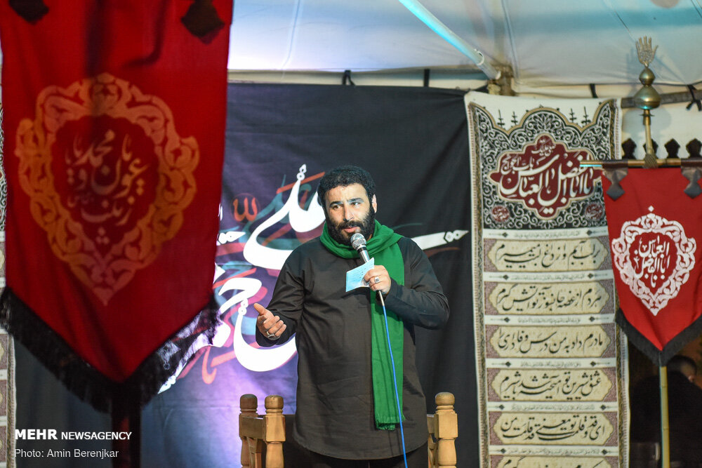 شعرخوانی برقعی در عزاداری شهادت امام سجاد(ع)