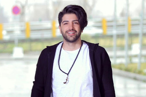 آکوستیک ورژن «نمیدونی» را با صدای زانیار خسروی بشنوید