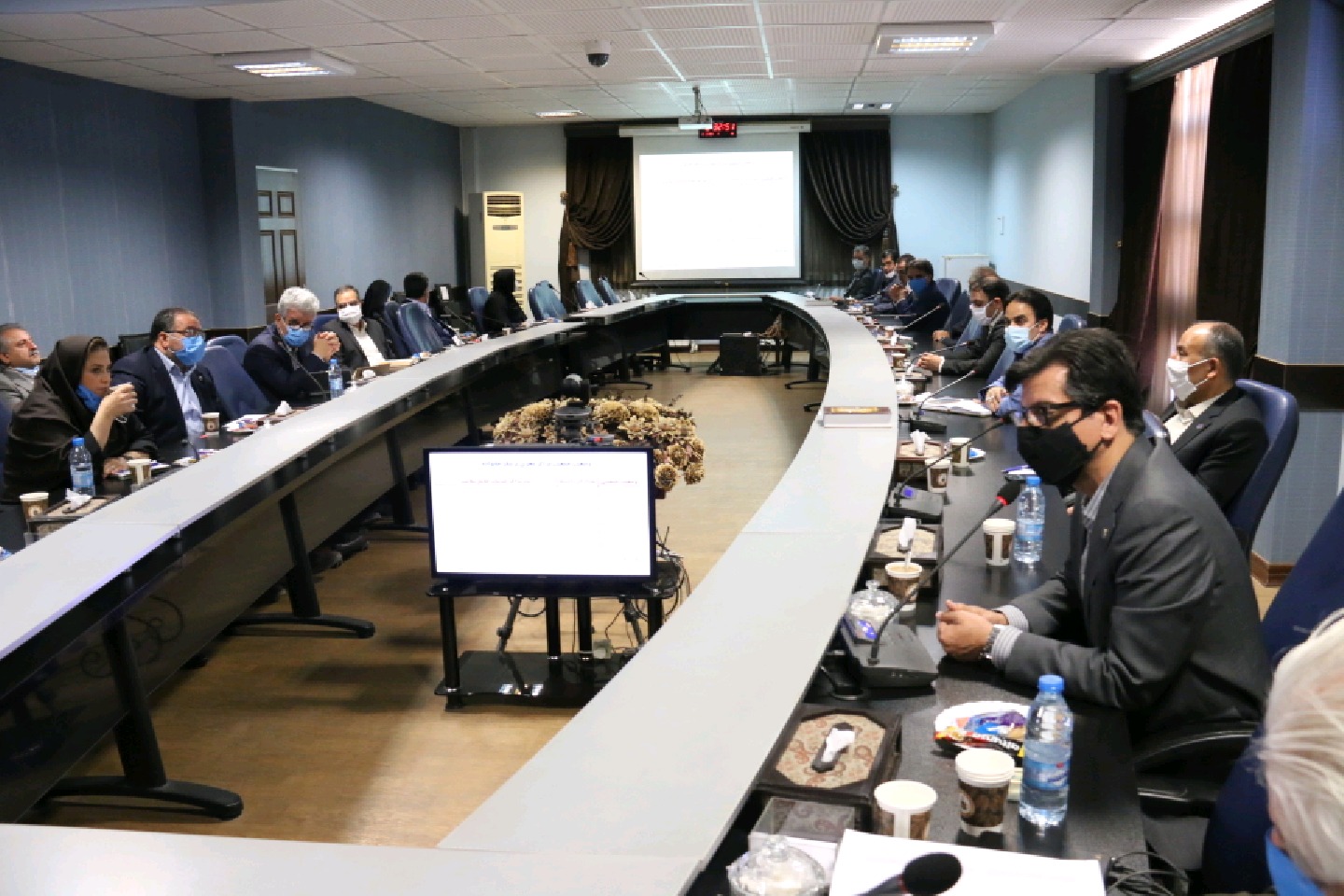 انجام نمونه گیری کرونا در ۱۲ مرکز کووید ۱۹ در استان یزد