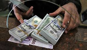 حمله 3 جانبه بانک مرکزی به دلار ۲۷ هزار تومانی