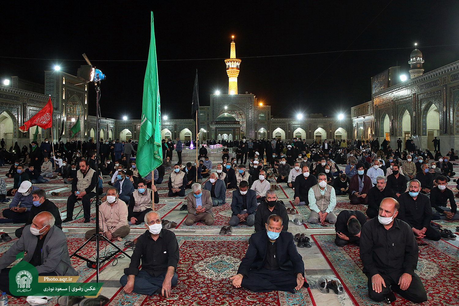 اجتماع منتظران اربعین حسینی در حرم مطهر رضوی