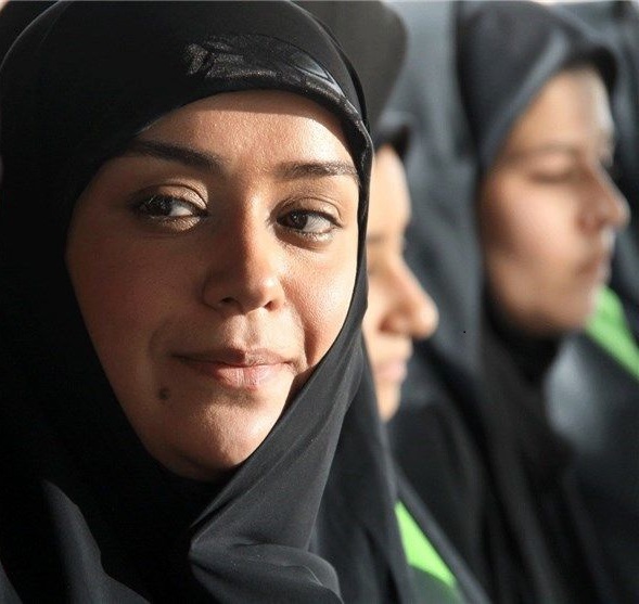 چهره ها/ اولین عکس منتشر شده از الهام چرخنده در کنار همسر روحانی اش