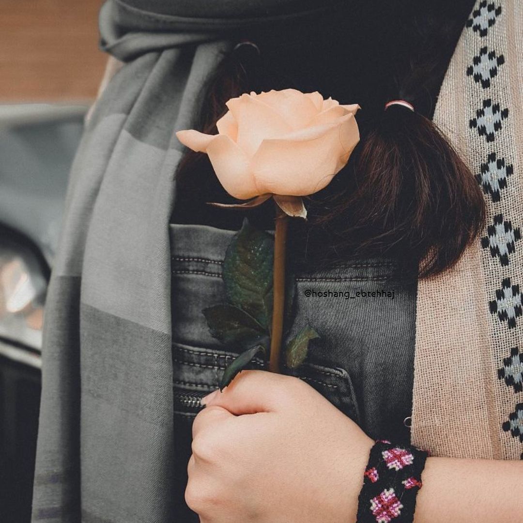بخشی از کتاب/ این زن در گوشه‌ای از این دنیا یک مرد عاشق دارد
