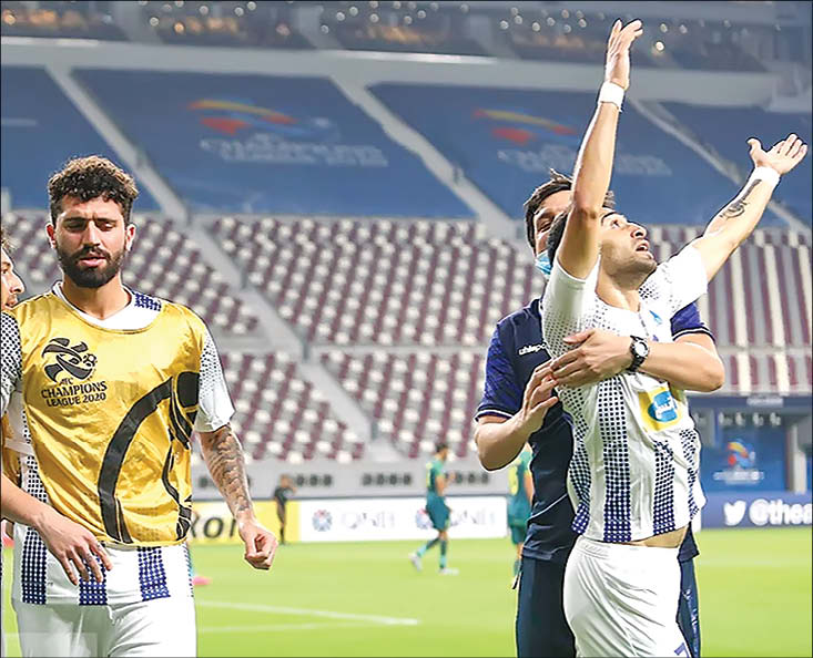 امیدوار به صعود در ورزشگاه آبی