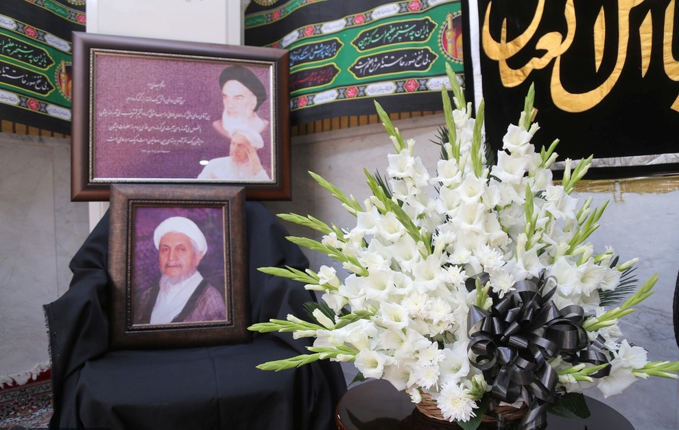 تماس میرحسین موسوی با خانواده آیت‌الله صانعی