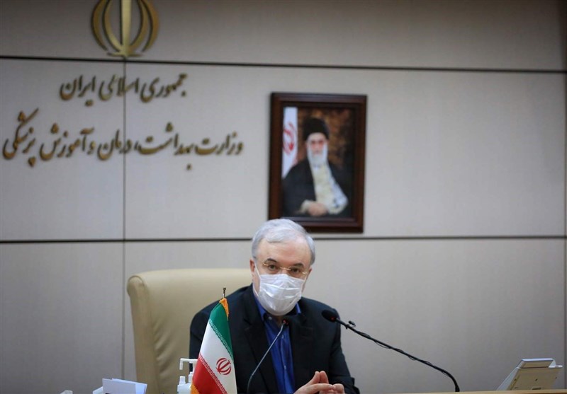 وزیر بهداشت: طب سنتی نباید در دست پلید خرافه قربانی شود