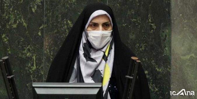 بانوی نماینده: باید نیمی از مجلس را زنان تشکیل میدادند