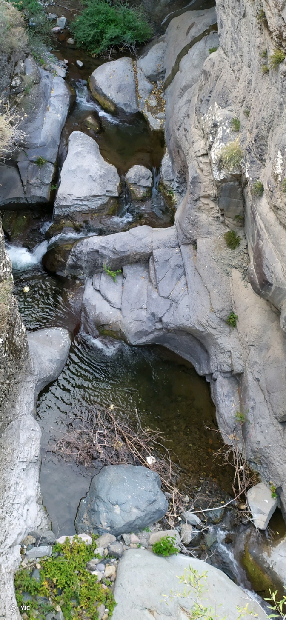 نمایی از طبیعت بکر در روستای پرچینه