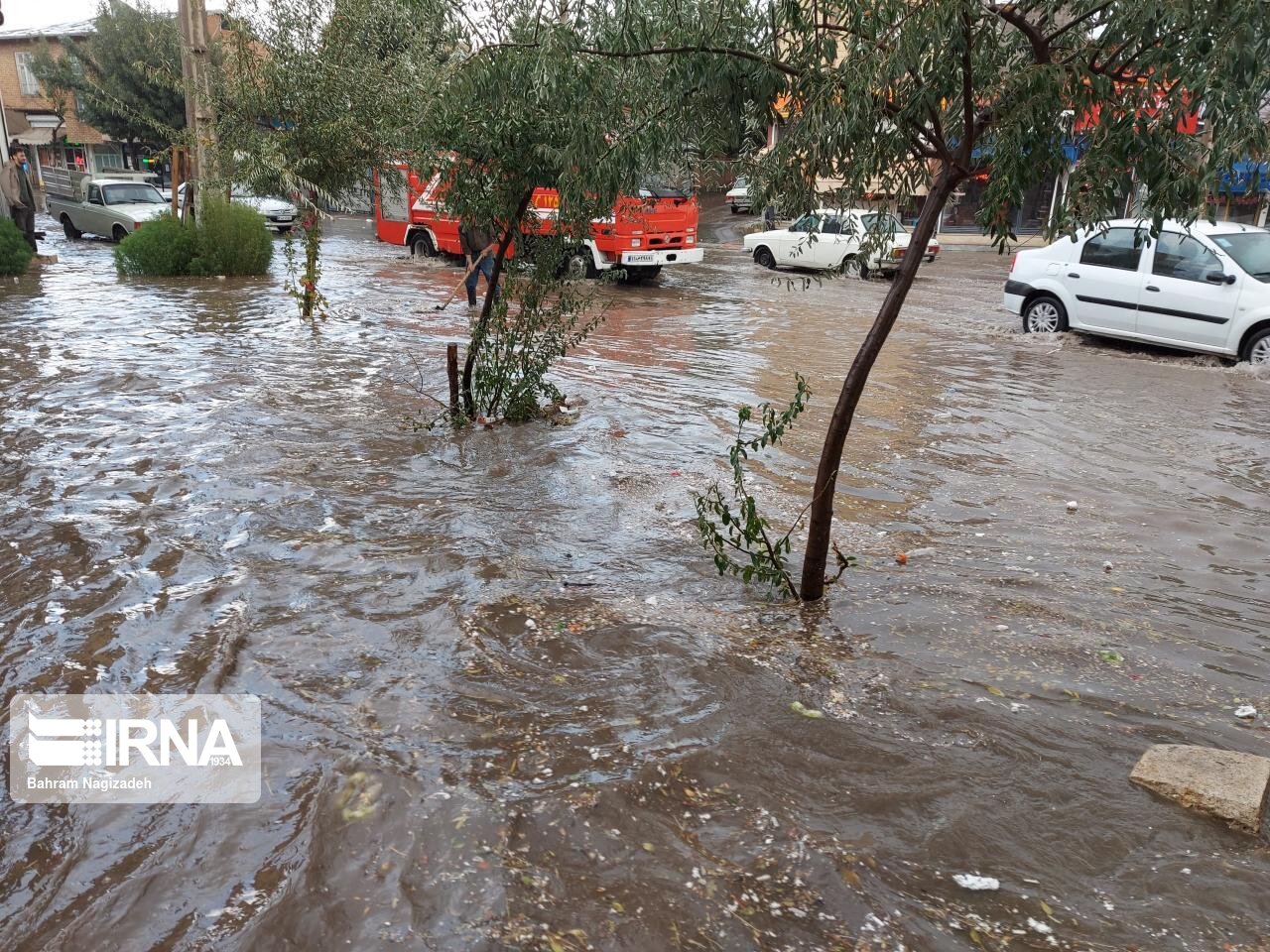 بارش باران شدید و آبگرفتگی معابر خلخال