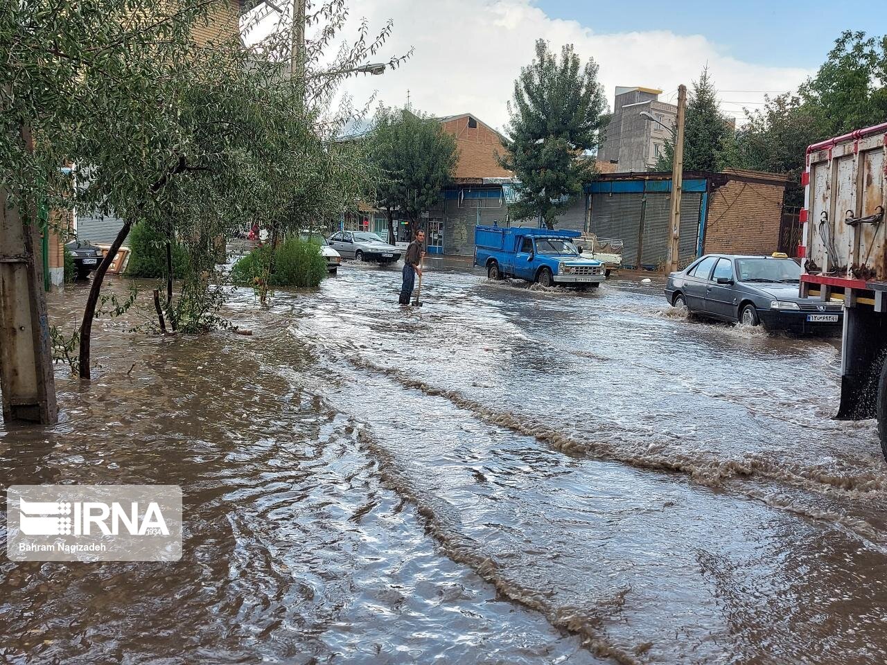 بارش باران شدید و آبگرفتگی معابر خلخال