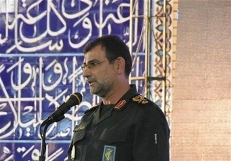 فرمانده نیروی دریایی سپاه: مسئله اصلی امروز کشور ما معیشت مردم است