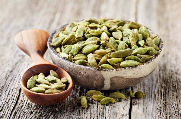 طرز صحيح پودر کردن هل در خانه