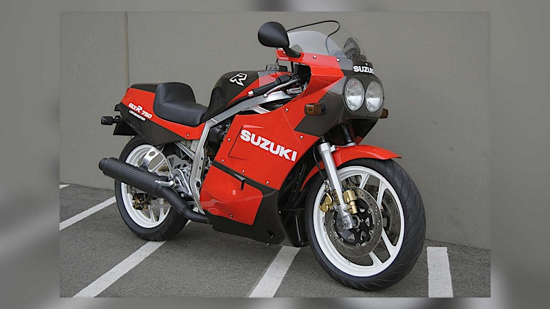 فروش موتورسیکلت سوزوکی GSXR750 کمیاب در حراجی