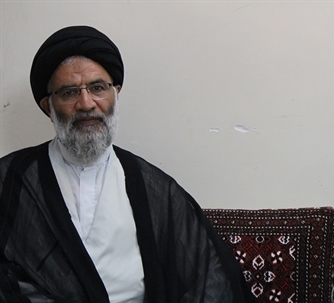 عکس/ عیادت نماینده ولیفقیه در خوزستان از آیتالله شفیعی