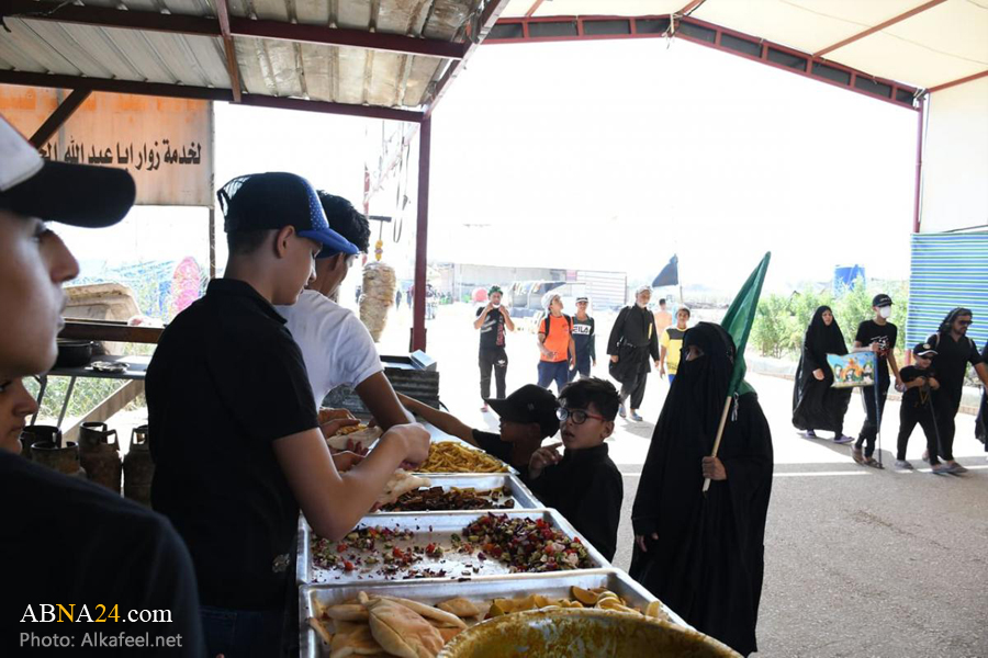 پذیرایی از زائرین اربعین توسط موکب ها