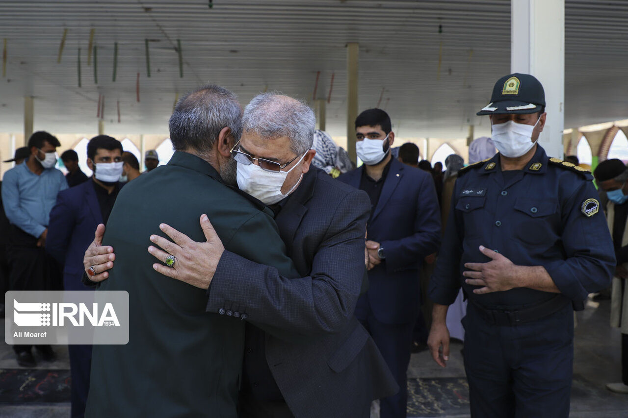 همدردی شیوخ و سادات دشت آزادگان با خانواده شهید ایذه‌ای مدافع وطن