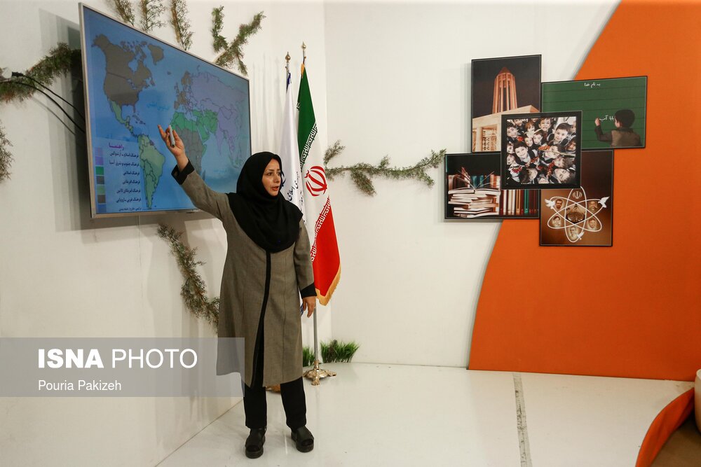 راه اندازی استودیو «الفبا» برای آموزش غیرحضوری به دانش‌آموزان در همدان