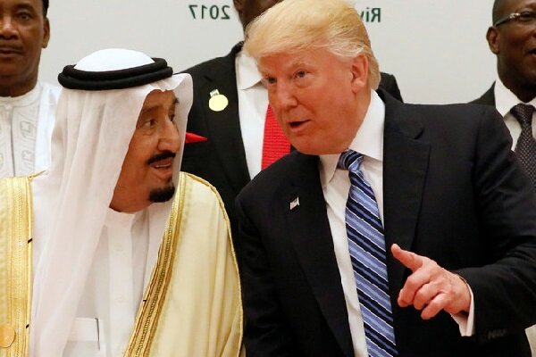 پدر و پسر برای ترامپ آرزوی شفای عاجل کردند