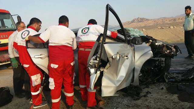 تصادف مرگبار پژو با وانت حامل سوخت در زاهدان