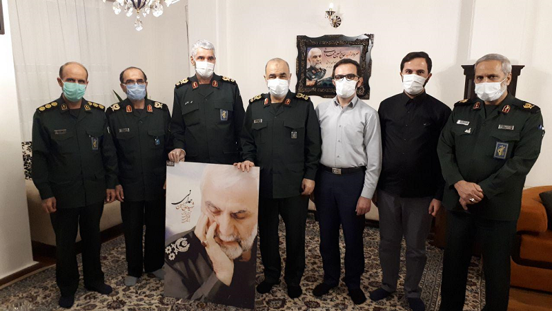 سردار سلامی: سپاه با شهدا و پاسدارهایش شناخته میشود نه با موشکها