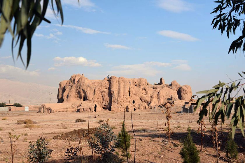 دیدنی های گرمسار، جزیره اقوام ایران