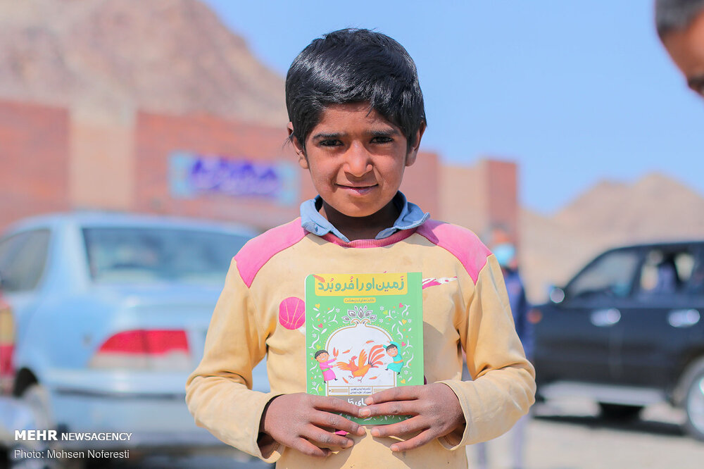 برگزاری اربعین متفاوت در ۳۰ کیلومتری مرز افغانستان