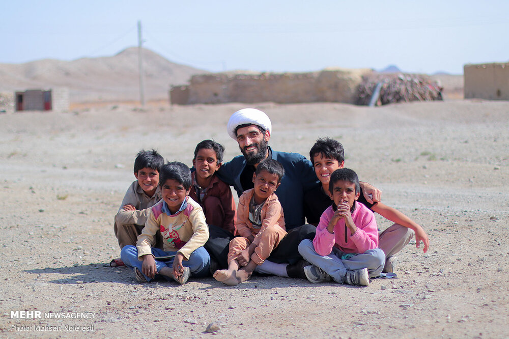 برگزاری اربعین متفاوت در ۳۰ کیلومتری مرز افغانستان