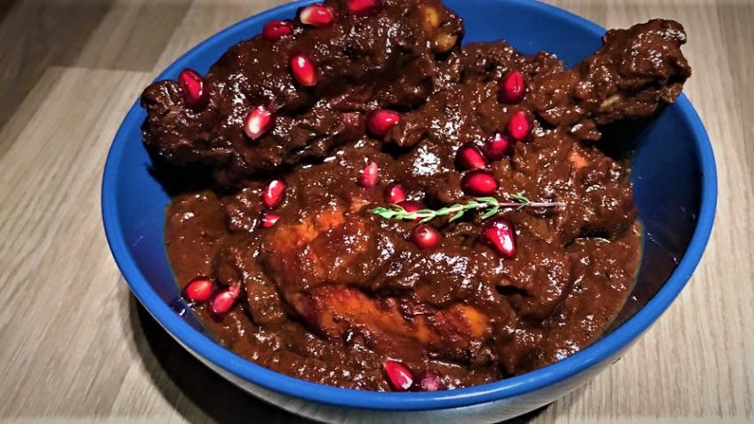 طرز تهيه خورش انار دانه مسما؛ با طعمي بي نظير