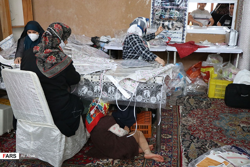 دوزندگی برای محرومان در حسینیه همدلی 