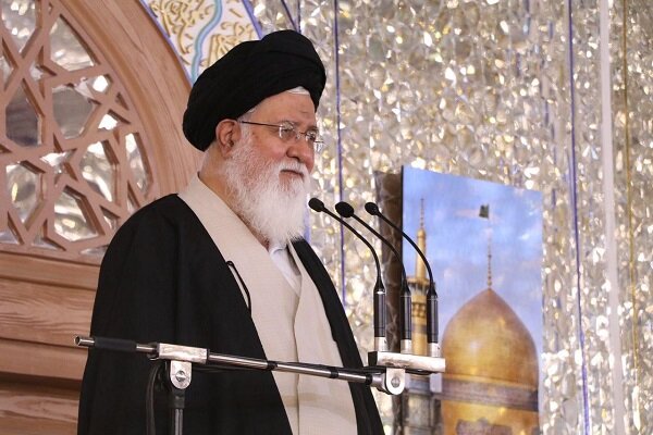 علم‌الهدی: ابتذال مانعی برای برقراری امنیت در جامعه است