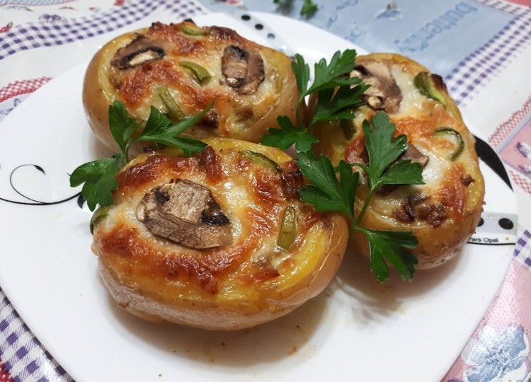 طرز تهيه سيب زميني شکم پر؛ غذايي ساده و خوشمزه