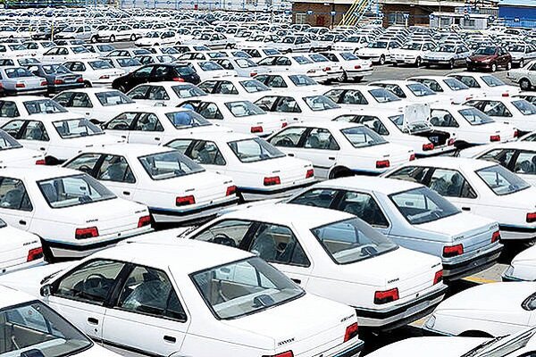 پاسخ گمرک در خصوص ۱۰۳۰ خودروی متوقف در بوشهر