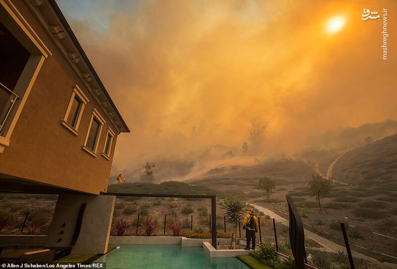 عکس/ آتش در یک قدمی منازل مسکونی کالیفرنیا