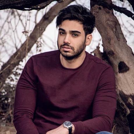 آهنگ «حواس پرت» با صدای سینا درخشنده