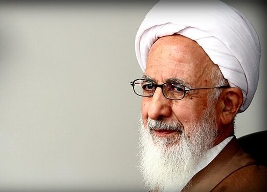 انتقادات صریح آیت الله جوادی آملی از مکرون