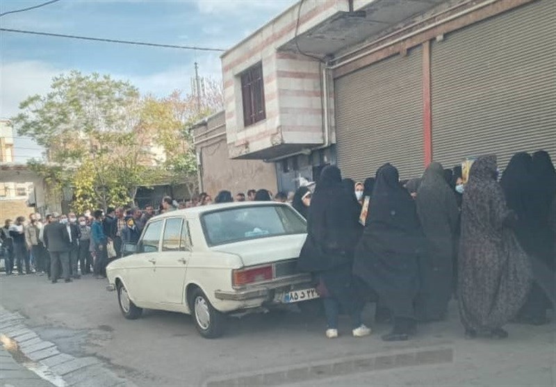 صف‌های شلوغ توزیع روغن جامد در زنجان؛ مسئول این آشفته‌بازار ‌کیست؟