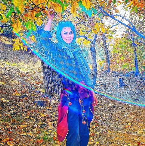 چهره ها/ گشت و گذار پاییزی شیوا ابراهیمی