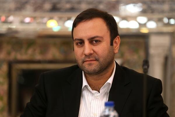 پیشنهاد پیرهادی به دولت برای کنترل آلودگی هوا و مقابله با کرونا