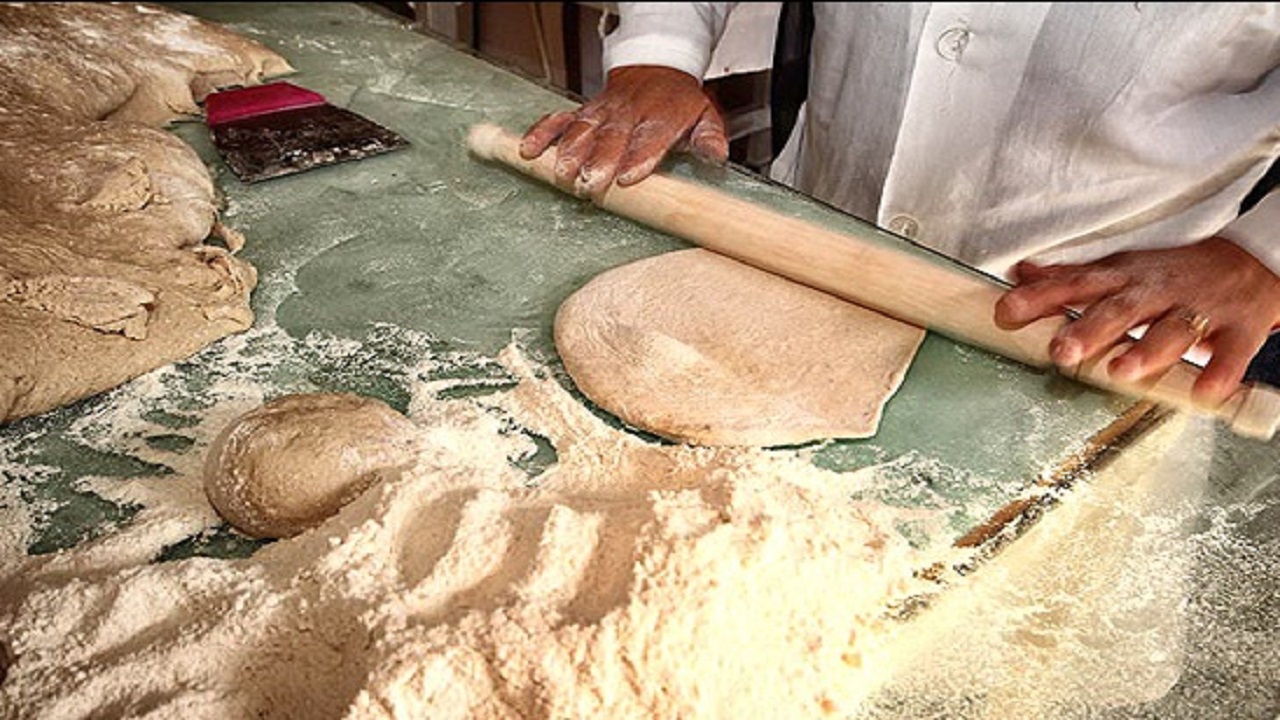 آرد و نان به میزان کافی وجود دارد