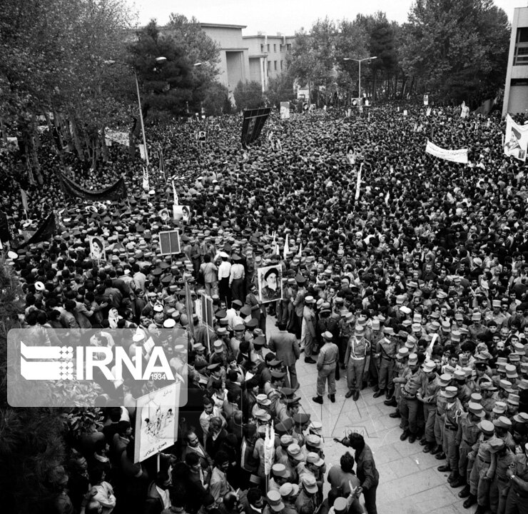 عکس/ 13 آبان 1358، تسخیر لانه جاسوسی آمریکا