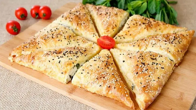 طرز تهيه فطاير گوشت خوشمزه و پرطرفدار عربي با پنير پيتزا