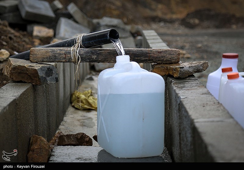 تامین آب آشامیدنی از چشمه‌ در سنندج!